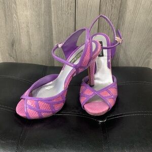 White House Black Market Shades Of Purple Patent Leather Open Toe Shoes Size 6.5